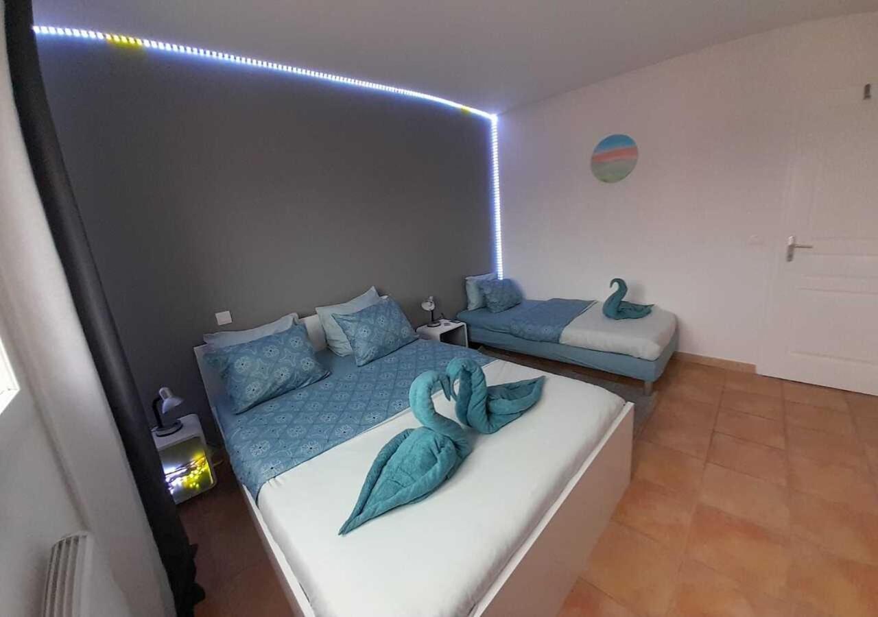 Villa Avec Plage A Pied Et Grande Piscine Sainte-Marie-la-Mer Kültér fotó